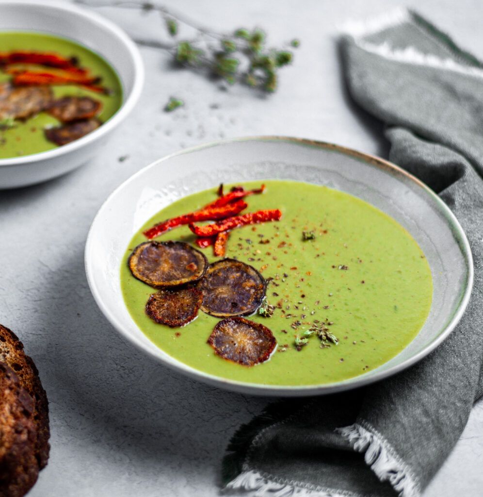 🥣 Easy Green Pea Vegan Soup【Recipe】 - Earthy Maite