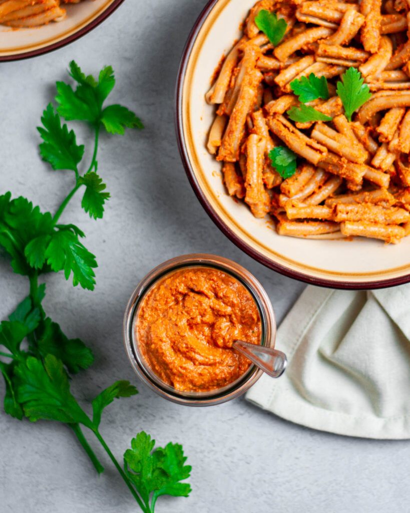 Vegan Easy Pasta al Pesto Rosso【Recipe】 - Earthy Maite